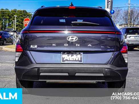 Used 2025 Hyundai Kona SEL image 12