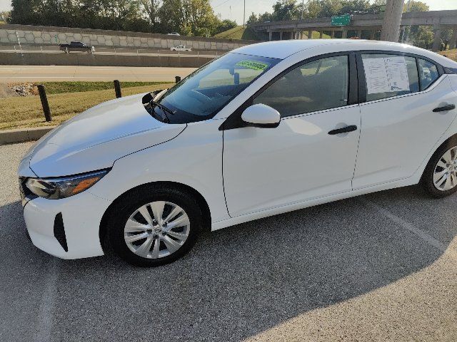 Used 2025 Nissan Sentra S FWD image 3