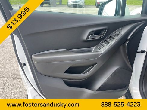 Used 2020 Chevrolet Trax LS w/ Tint and Cruise Package FWD image 14