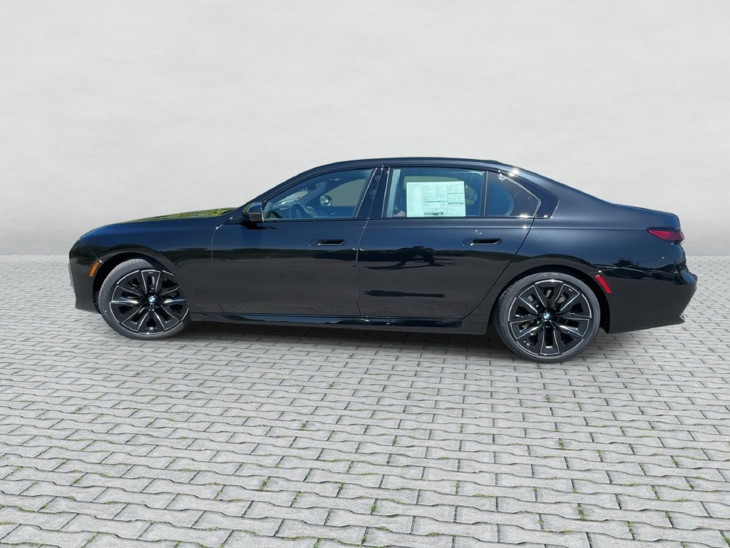 Used 2026 BMW 740i xDrive w/ Luxury Rear Seating Package AWD/4WD image 5