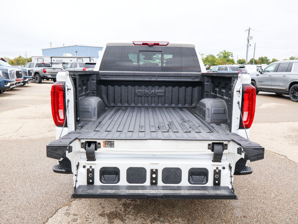 Used 2025 GMC Sierra 1500 Denali AWD/4WD image 5
