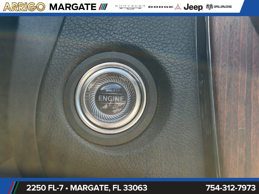 Used 2020 Mercedes-Benz C 300 4MATIC Sedan w/ AMG Line image 34