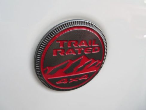 Used 2024 Jeep Gladiator Rubicon w/ Technology Group image 19