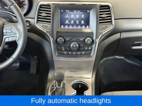 Used 2019 Jeep Grand Cherokee Laredo AWD/4WD image 21