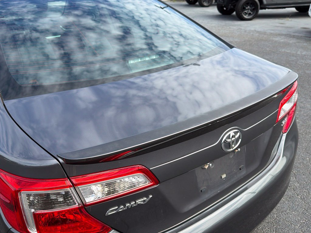 Used 2014 Toyota Camry SE FWD image 24