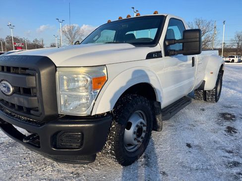 Used 2011 Ford F350 XL w/ Camper Pkg image 9