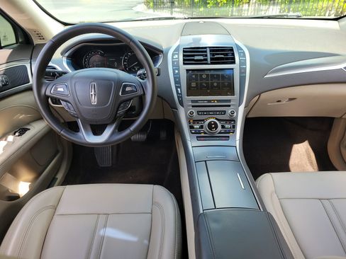 Used 2018 Lincoln MKZ Premiere FWD image 14