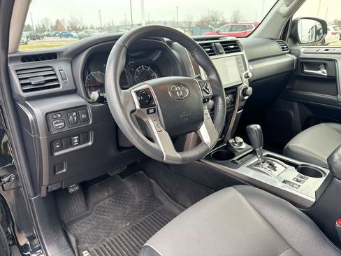 Used 2020 Toyota 4Runner SR5 Premium image 10