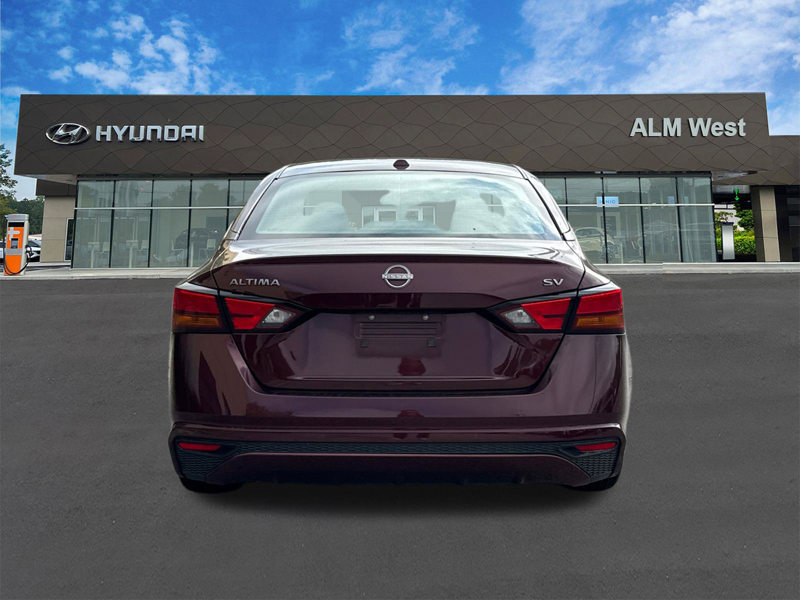Used 2024 Nissan Altima 2.5 SV FWD image 6