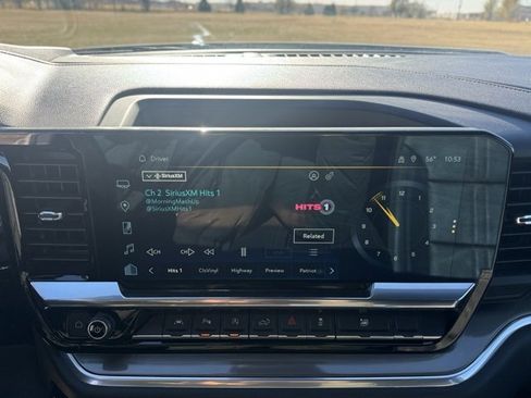 Used 2022 Chevrolet Silverado 1500 High Country w/ High Country Premium Package image 18