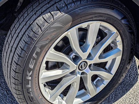 Used 2021 Nissan Rogue Sport S image 7