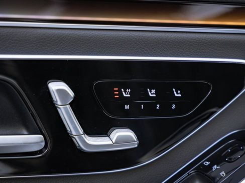 Used 2023 Mercedes-Benz S 500 4MATIC w/ AMG Line image 20