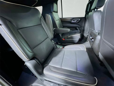 Used 2023 Chevrolet Suburban Premier image 26