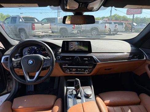 Used 2017 BMW 530i RWD image 4