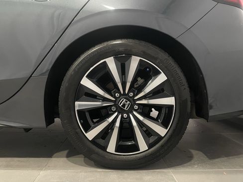 Used 2022 Honda Civic EX-L image 9