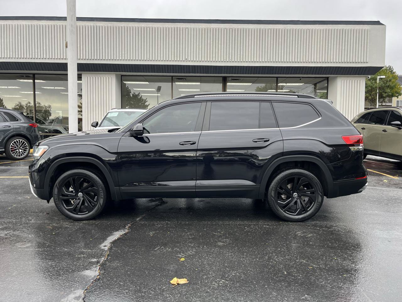 Used 2023 Volkswagen Atlas SE AWD/4WD image 17