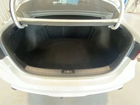 Used 2022 Kia Forte LXS image 14