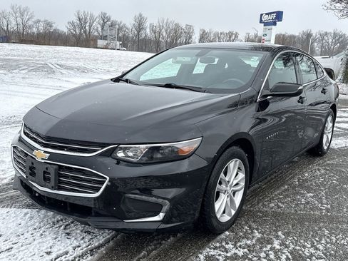 Used 2017 Chevrolet Malibu LT image 4