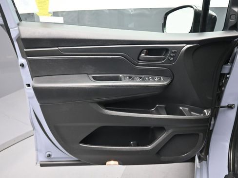 Used 2024 Honda Odyssey Sport image 9
