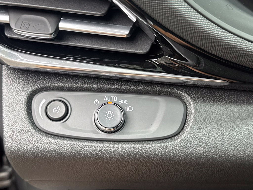 New 2026 Buick Envista Sport Touring w/ Convenience I Package FWD image 12