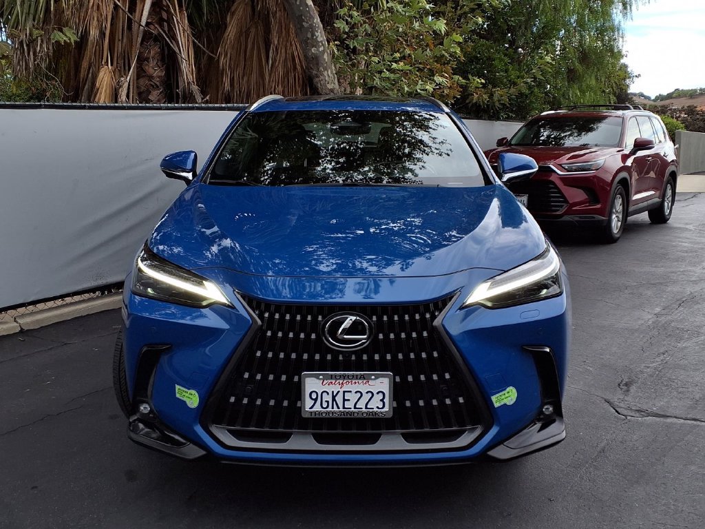 Used 2024 Lexus NX 450h+ AWD w/ Vision Package image 2