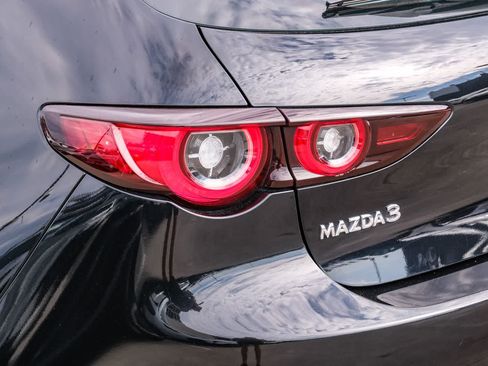 Used 2024 MAZDA MAZDA3 s FWD image 7