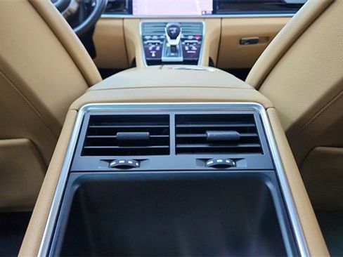 Used 2018 Porsche Panamera 4S image 37