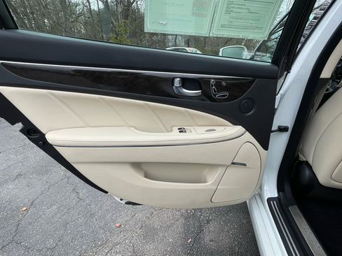 Used 2014 Hyundai Equus Signature image 20