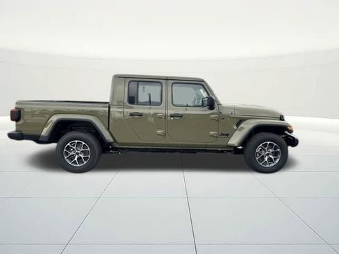 New 2025 Jeep Gladiator Sport image 5
