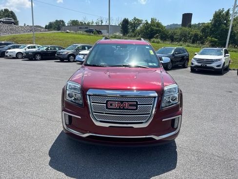 Used 2017 GMC Terrain Denali FWD image 3