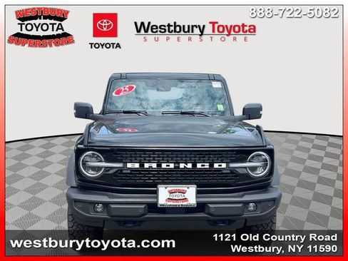 Used 2025 Ford Bronco Outer Banks AWD/4WD image 3