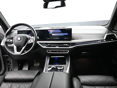 Used 2025 BMW X5 xDrive40i AWD/4WD image 16