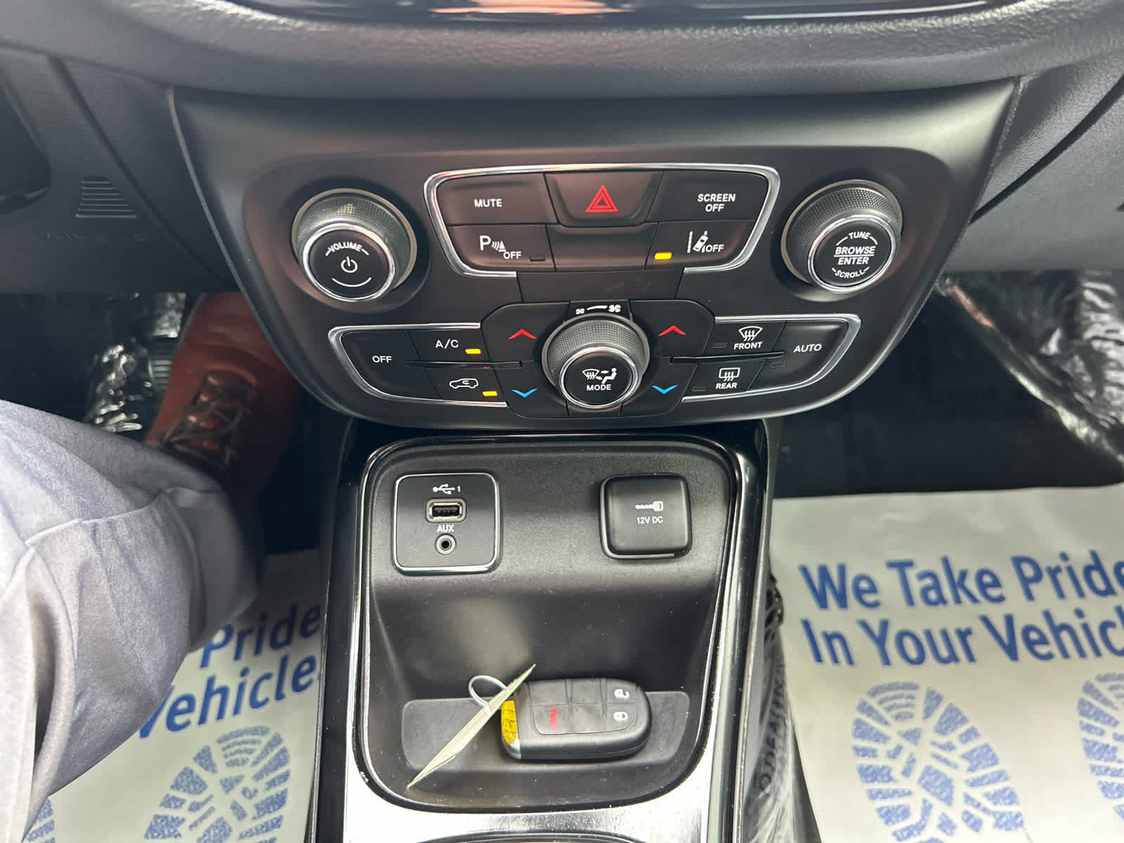 Used 2021 Jeep Compass Limited FWD image 20