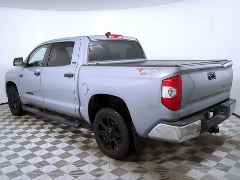 Used 2020 Toyota Tundra SR5 w/ SR5 Leather Package RWD image 10