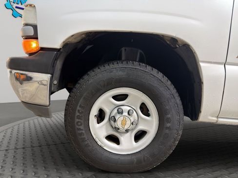 Used 2000 Chevrolet Silverado 1500 4x4 Extended Cab w/ Firm Ride Suspension Pkg image 22