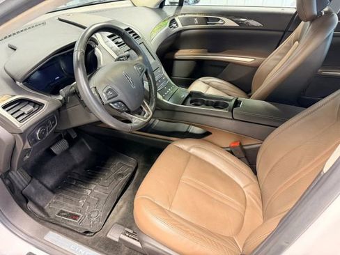 Used 2013 Lincoln MKZ image 7