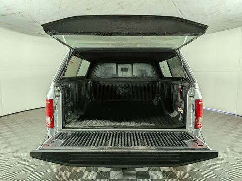 Used 2015 Ford F150 XLT w/ Equipment Group 302A Luxury image 9