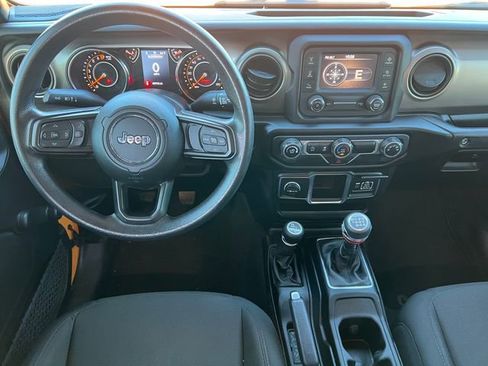 Used 2021 Jeep Wrangler Unlimited Sport AWD/4WD image 3