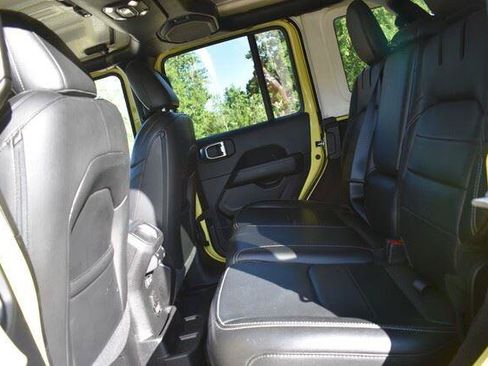 Used 2022 Jeep Wrangler Unlimited Sahara w/ Cold Weather Group AWD/4WD image 22