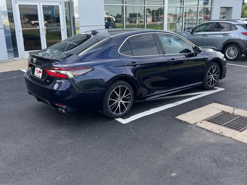 Used 2021 Toyota Camry SE FWD image 8