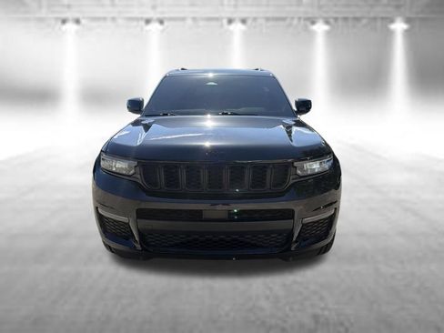 Used 2024 Jeep Grand Cherokee L Limited w/ Black Appearance Package RWD image 2