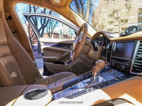 Used 2012 Porsche Panamera 4 image 54