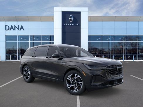 New 2026 Lincoln Nautilus Premier w/ Equipment Group 102A image 7