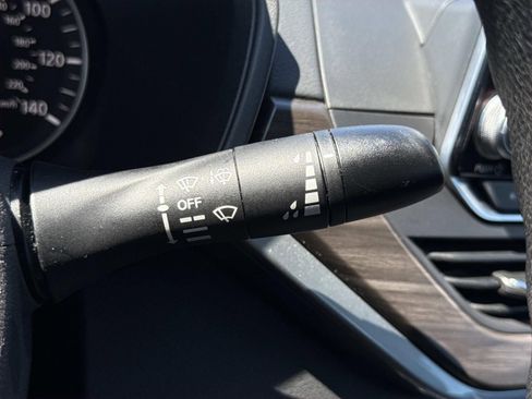 Used 2024 Nissan Altima 2.5 SV image 17