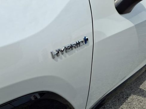 Used 2020 Toyota RAV4 XSE AWD/4WD image 9