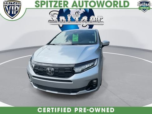 Used 2026 Honda Odyssey Elite image 3