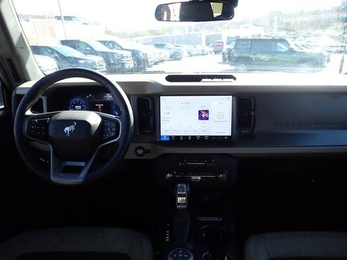 Used 2025 Ford Bronco Big Bend image 19