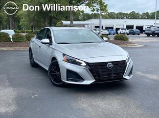 Certified 2025 Nissan Altima 2.5 SV w/ SV Special Edition Package image 1
