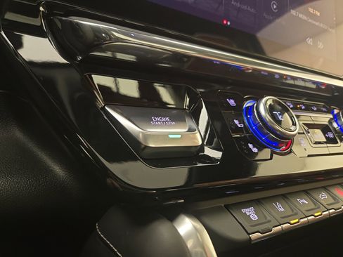 Used 2024 GMC Sierra 2500 Denali Ultimate image 26