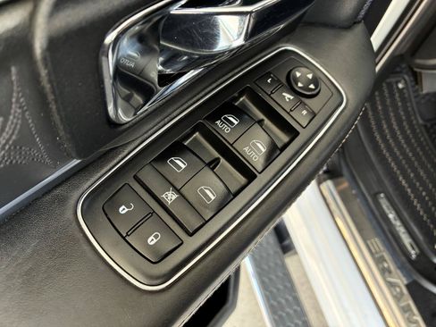 Used 2018 RAM 2500 Limited AWD/4WD image 9